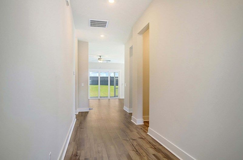 The Brentwood - Entry
