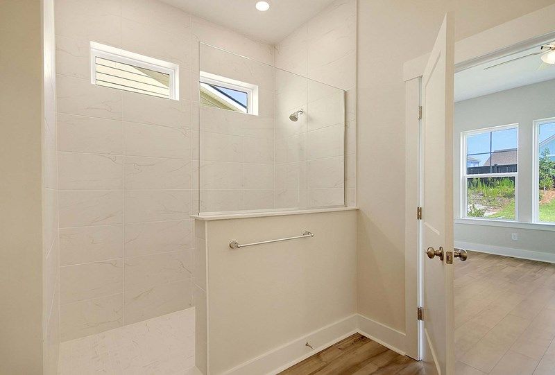 The Brentwood - Owner's Bath