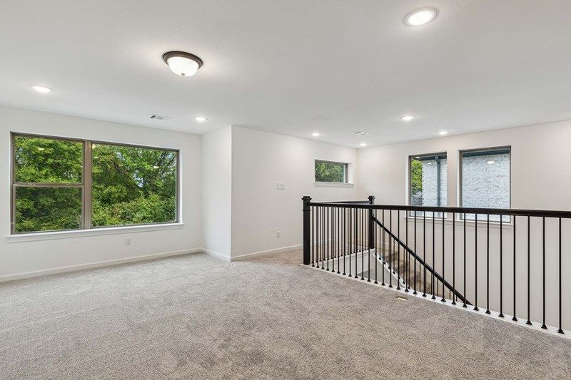 The Capri - Bonus Room