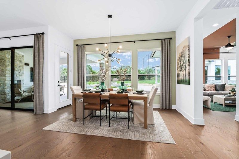 The Edwards - Dining