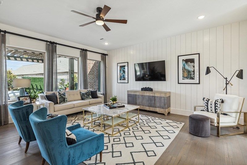 The Ridgemont - Living Room