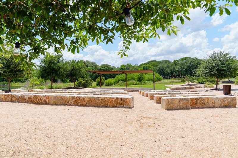 The Crossvine - Ampitheater