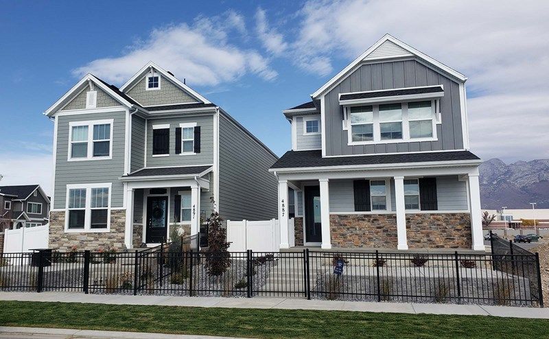 The Carriages at Ridgeview - Streetscape