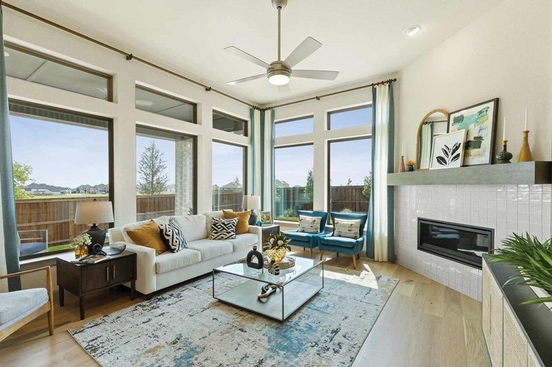 The Jewell - Family Room