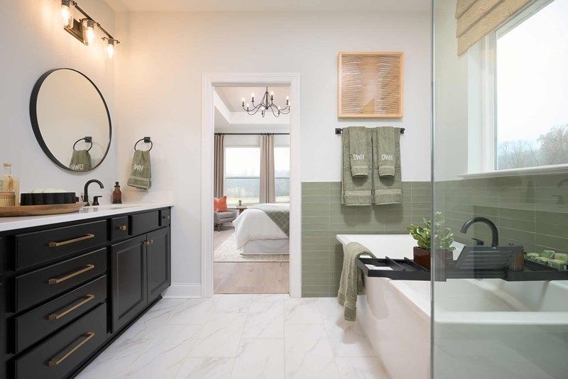 The Satinwood - Owner's Bath