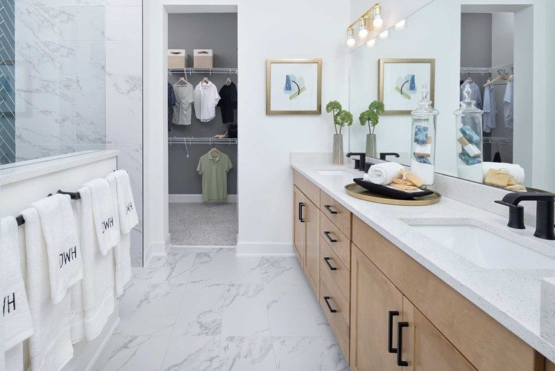 The Foxridge - Owner's Bath