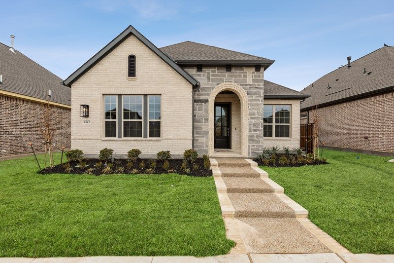Elements at Viridian Signature Series in Arlington, TX New Homes by