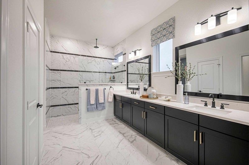 The Edwards - Owner's Bath