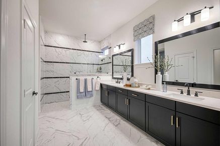 The Edwards - Owner's Bath