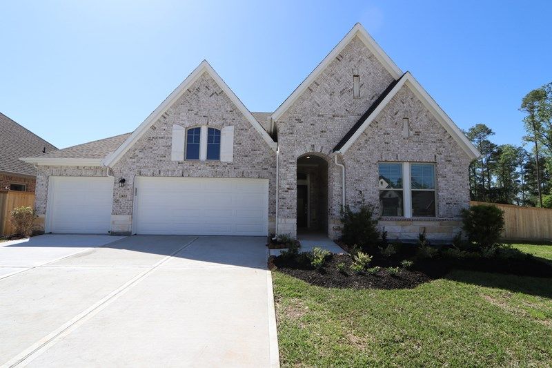 1423 Opal Heights Court. Magnolia, TX 77354