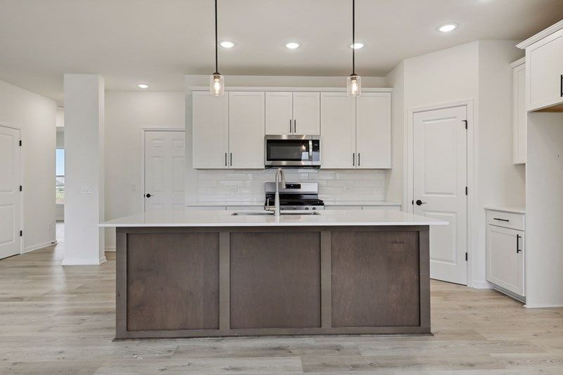 The Crestwood - Kitchen
