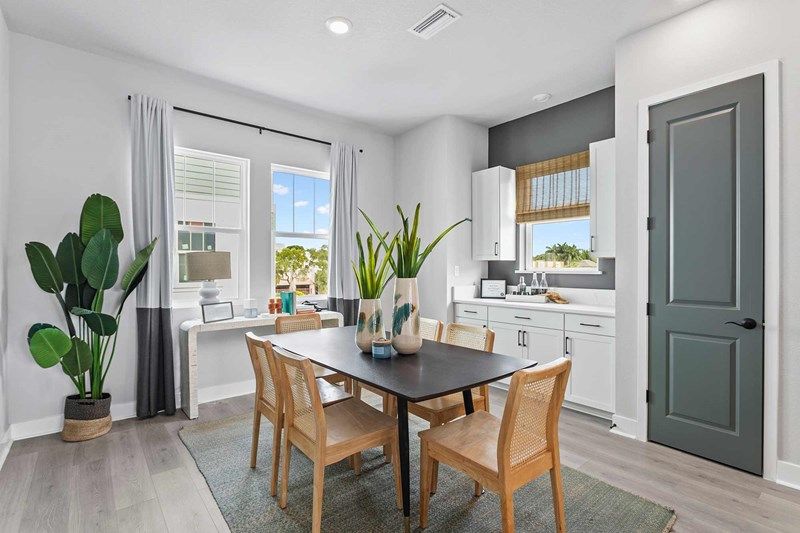 The Carsten II - Dining