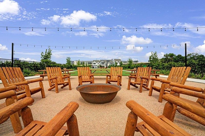 Retreat at Oak Park - Fire Pit