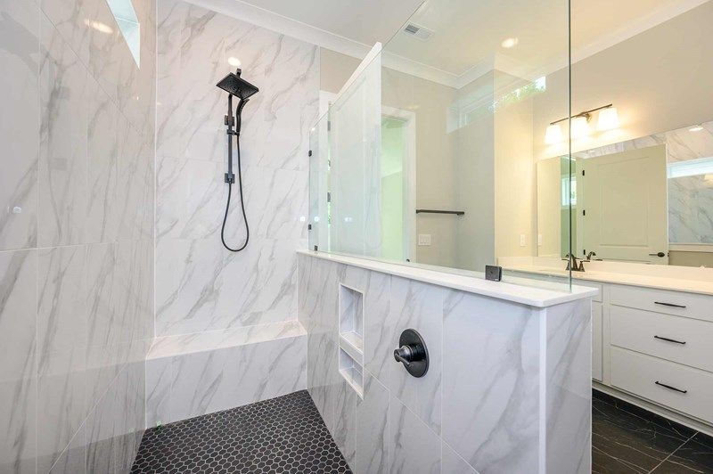 The Venture - Owner's Bath