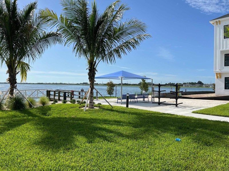 Emerald Landing at Waterside at Lakewood Ranch - Kayaking