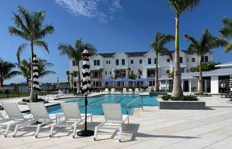 Emerald Landing at Waterside at Lakewood Ranch - Pool