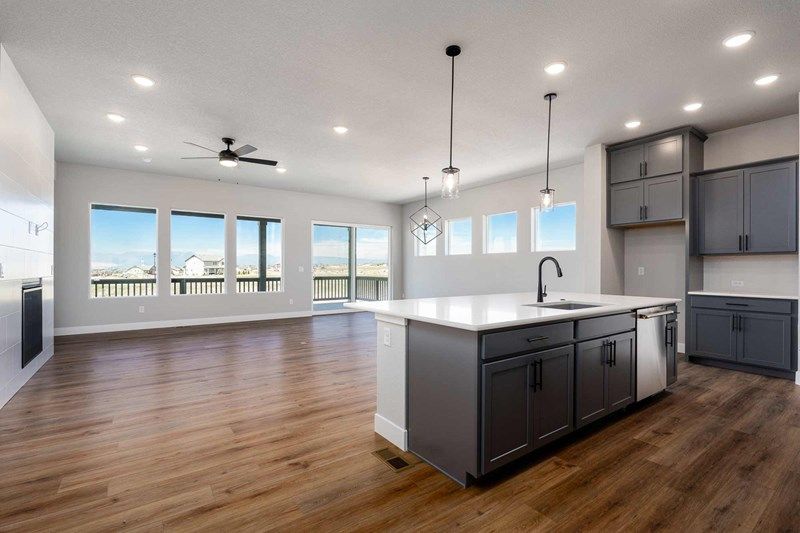 The Glisen - Family Room