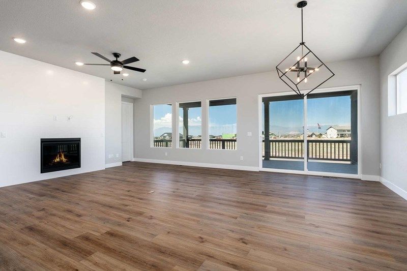 The Glisen - Family Room