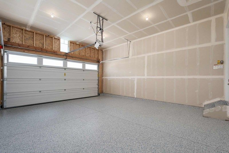 The Glisen - Garage