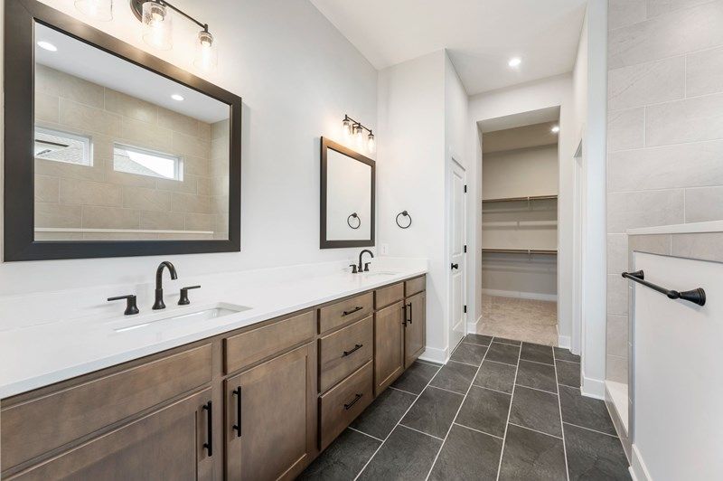 The Spiceland - Owner's Bath
