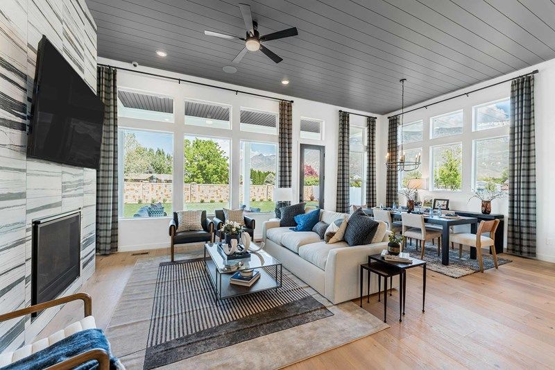 The Caulfield - Family Room