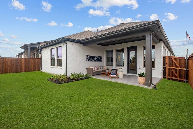 The Bluebonnet - Rear Exterior