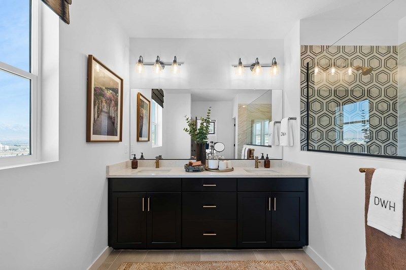 The Cedarbark - Owner's Bath