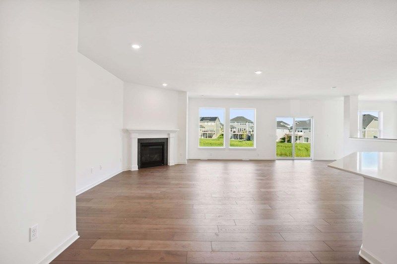 The Niagara - Living Room