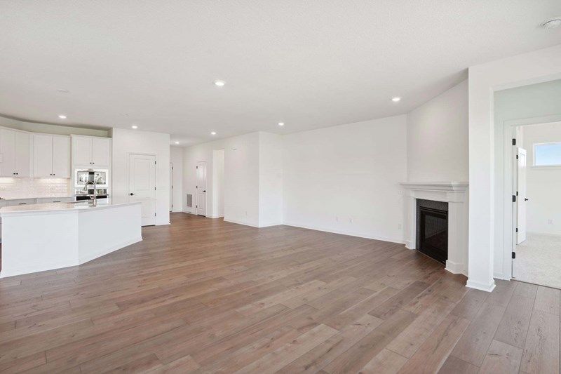 The Niagara - Living Room
