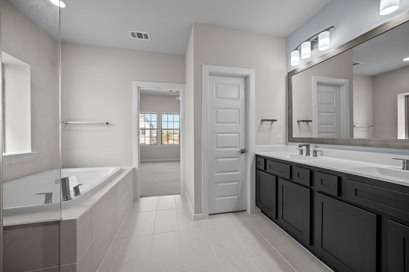 The Meriweater - Owner's Bath