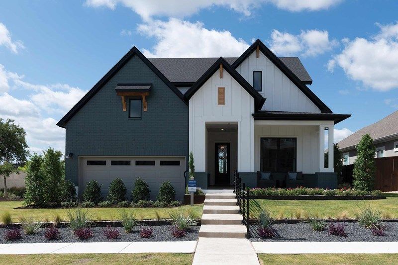 121 Dayridge Drive. Dripping Springs, TX 78620