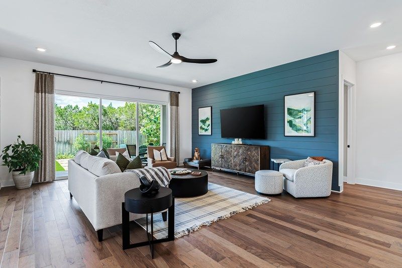 The Paisley - Living Room