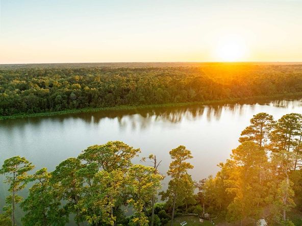 Grand Central Park - Lake