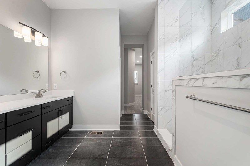 The Anthem - Owner's Bath