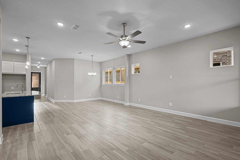 The Elson - Family Room