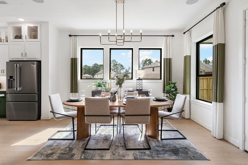 The Woodlands Hills 60' - Dining