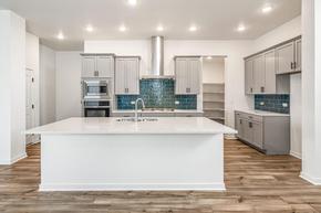 Kinston Cottage - Loveland, CO