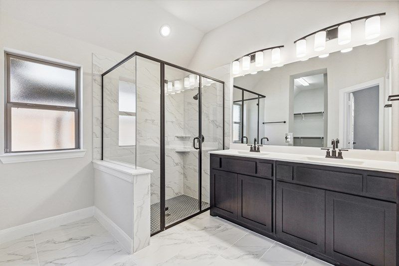 The Craig - Owner's Bath
