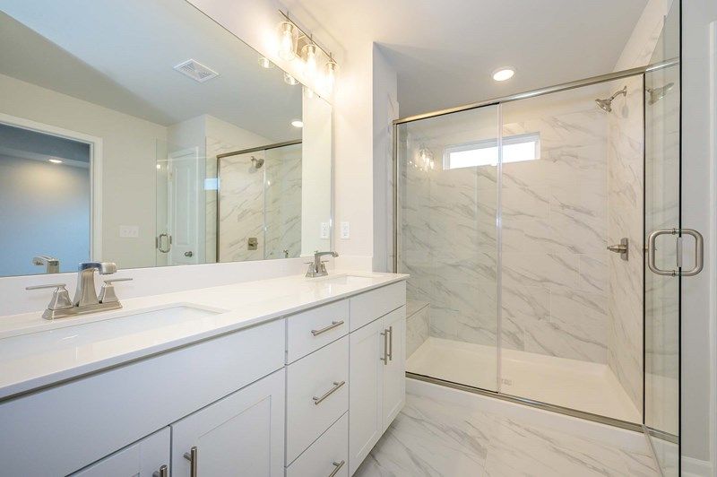 The Lochridge - Owner's Bath