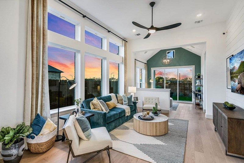 The Cartwell - Living Room