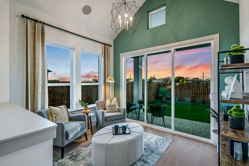 The Cartwell - Sunroom