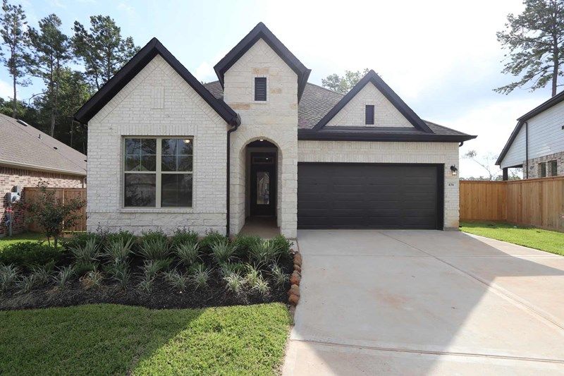 1196 Wandering Brook Street. Magnolia, TX 77354