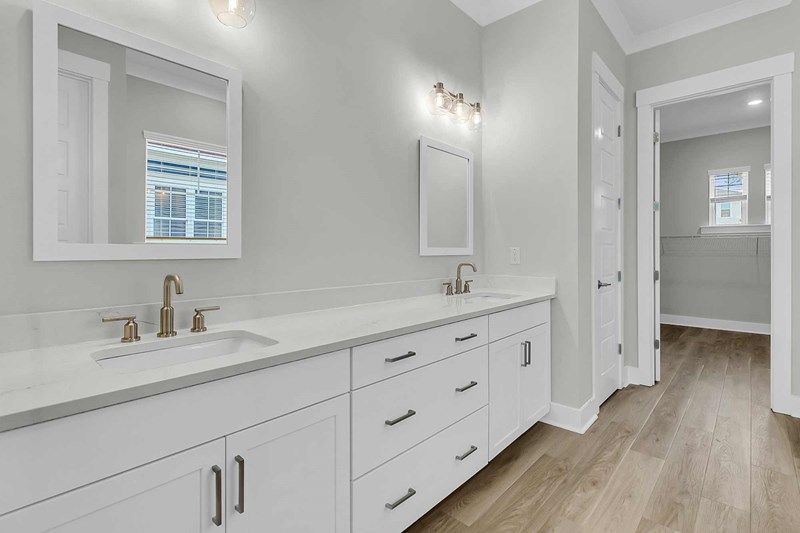 The Brentshire - Owner's Bath