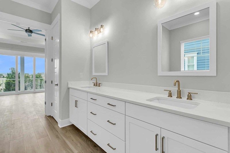 The Brentshire - Owner's Bath