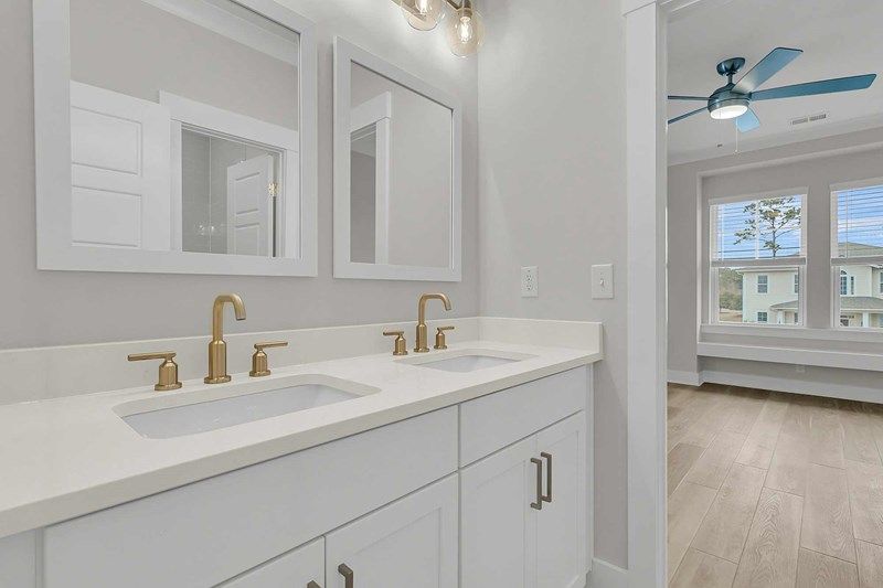 The Brentshire - Bath