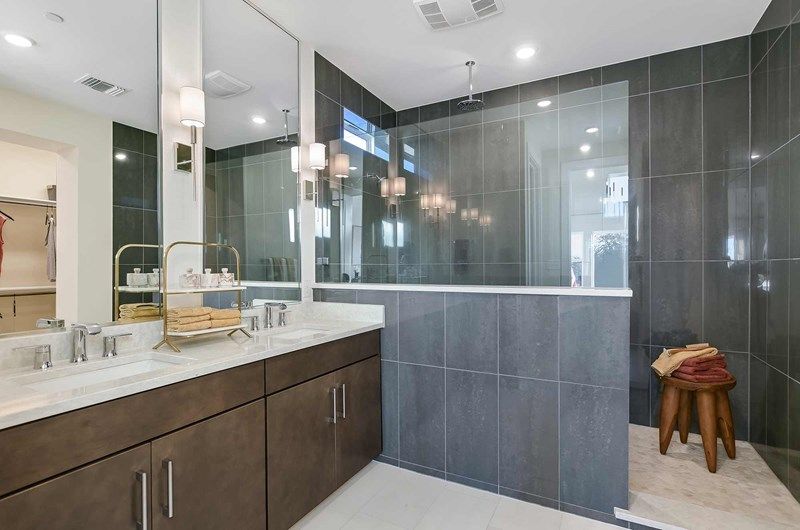 The Baines - Owner's Bath