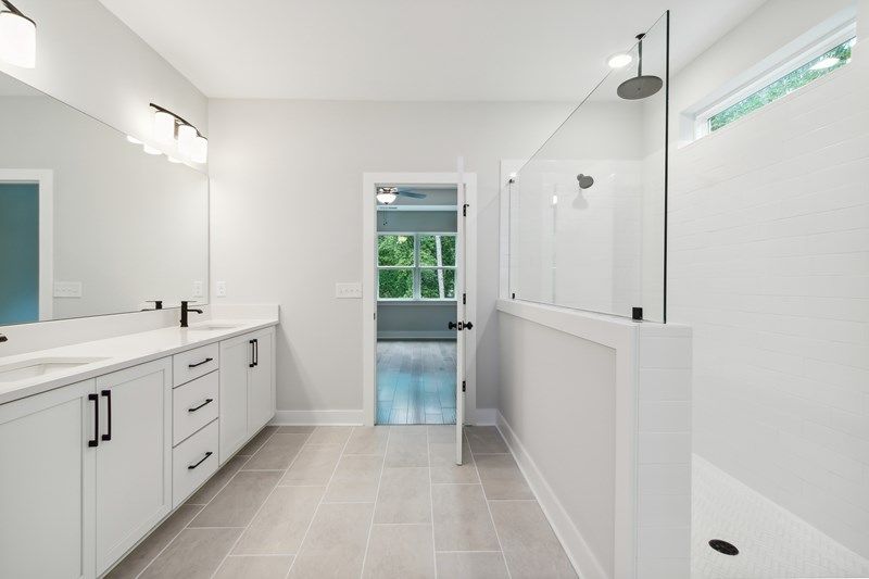 The Ransdall - Owner's Bath