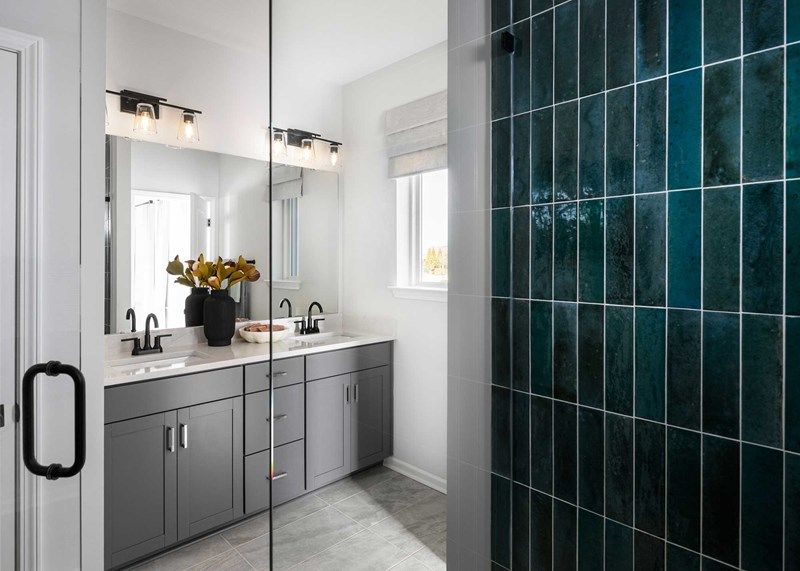 The Lemley - Owner's Bath