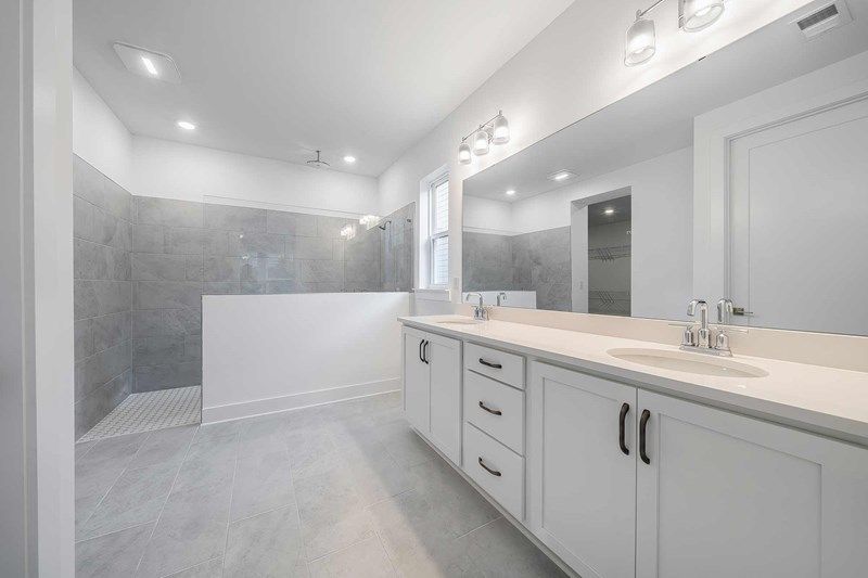 The Copperdale - Owner's Bath