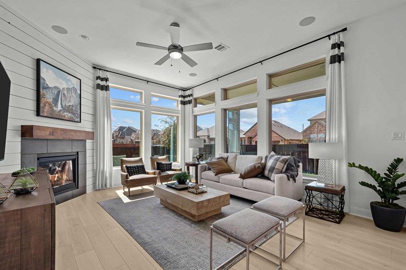 The Jewel - Family Room